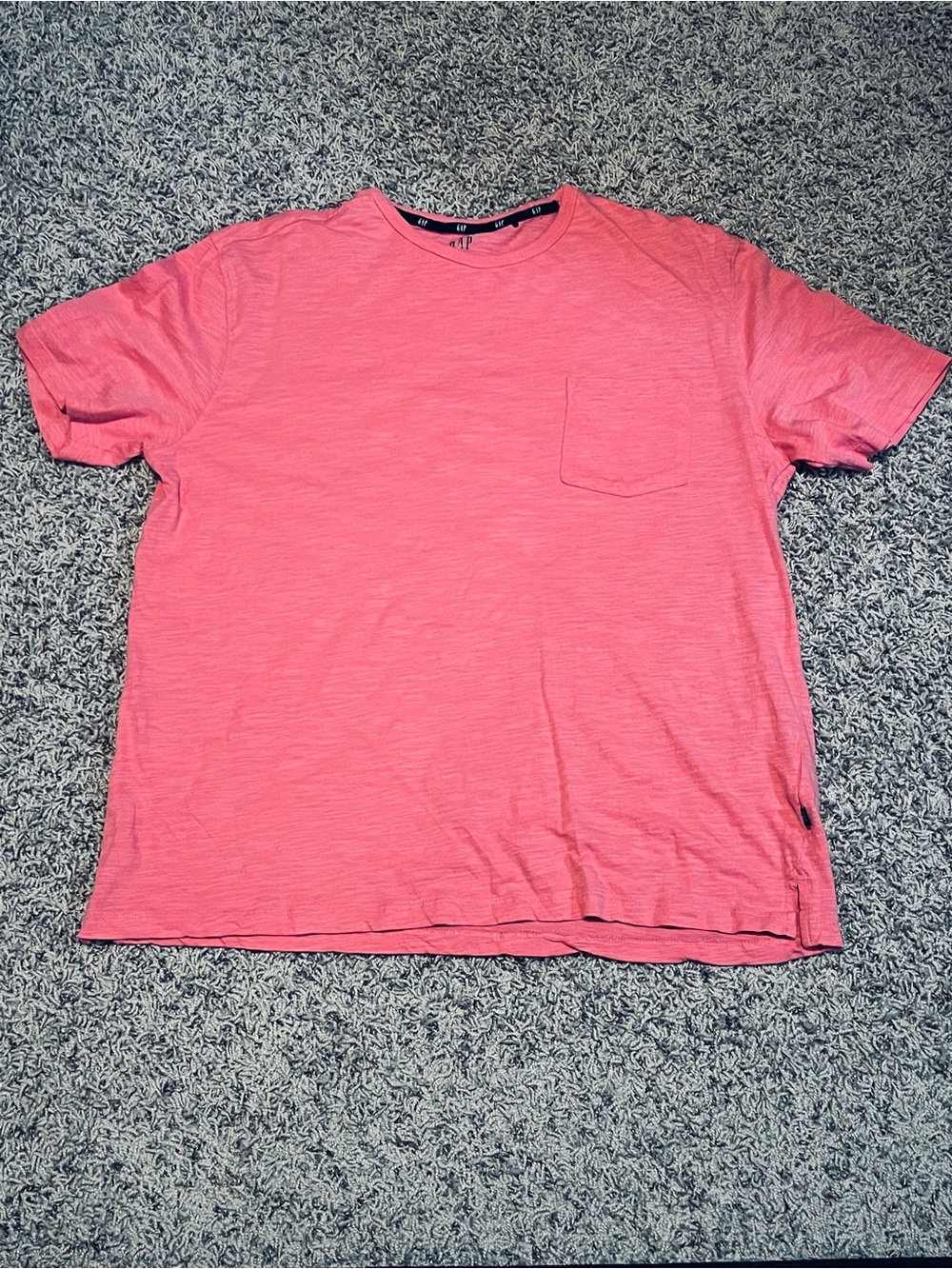 GAP Men's Short Sleeve Pocket Tee in Coral L